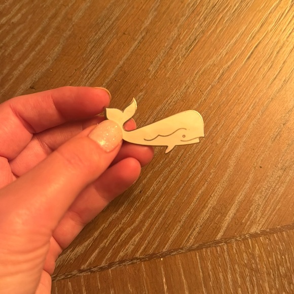 Whale Pin - Picture 1 of 4